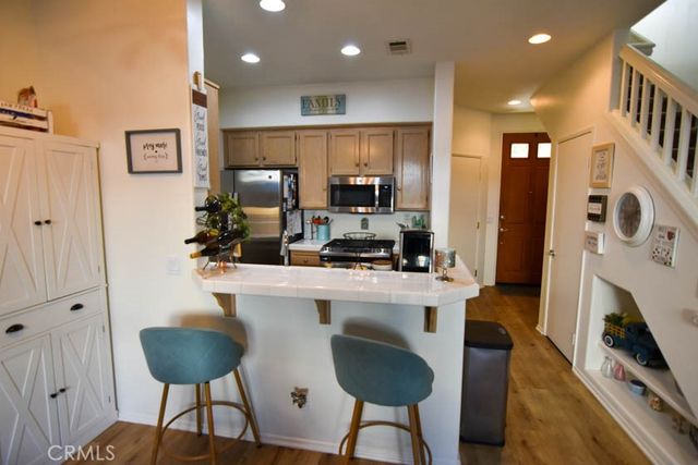 26504 Rock Creek, Valencia, CA 91354