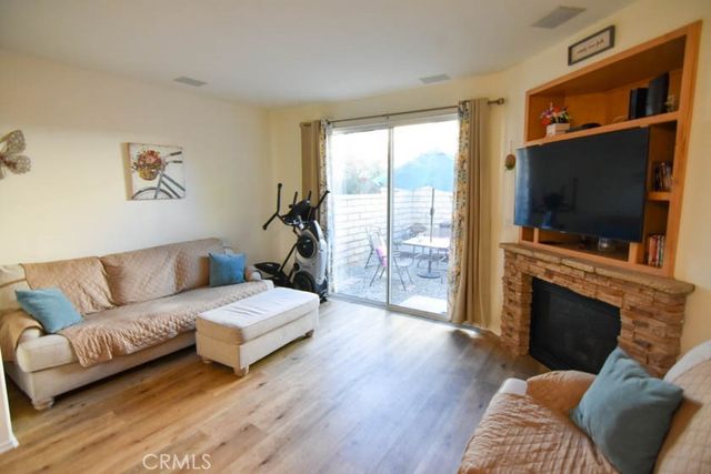 26504 Rock Creek, Valencia, CA 91354