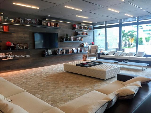 1080 Brickell Ave 3007, Miami, FL 33131