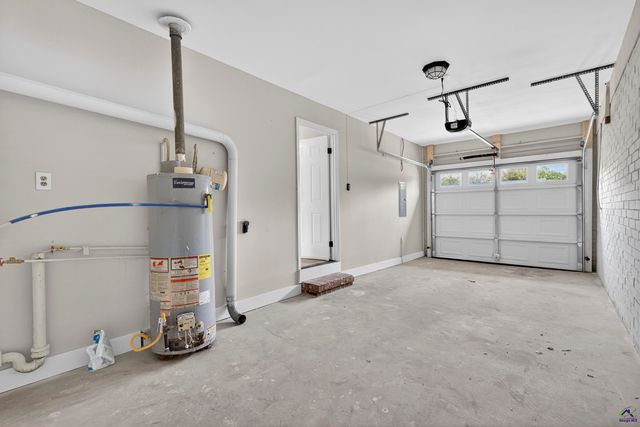 1748 Timark Drive, Macon, IA 31206