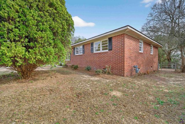 1748 Timark Drive, Macon, IA 31206