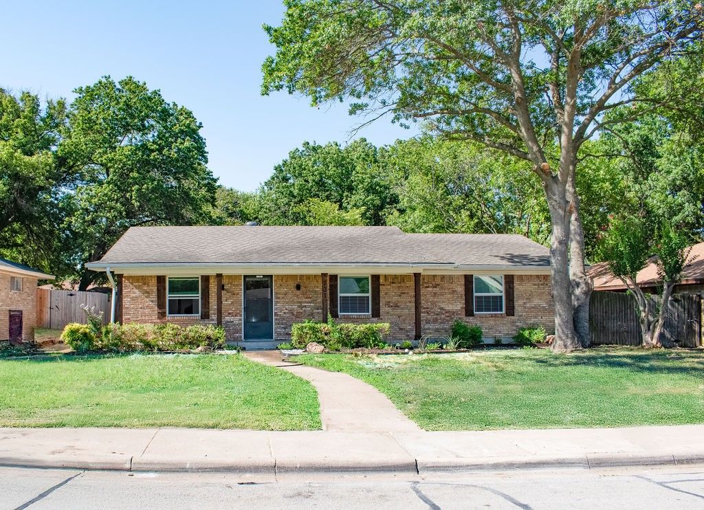 731 E Cherry Street, Duncanville, TX 75116
