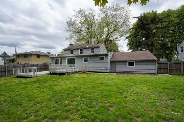 38 Plaza Dr, Irondequoit, NY 14617