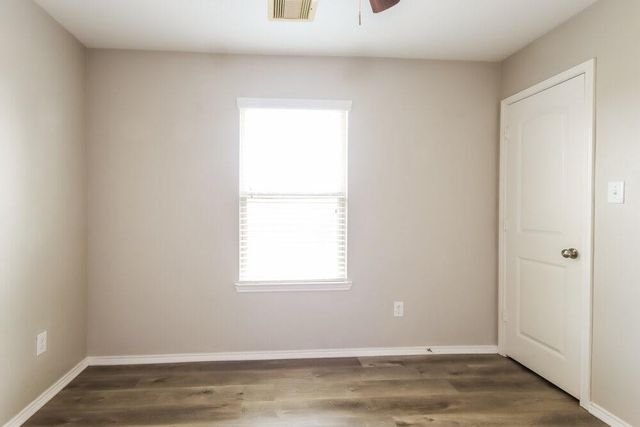 1149 Shadow Glenn Drive, Conroe, TX 77301