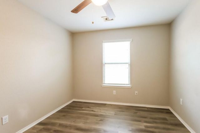 1149 Shadow Glenn Drive, Conroe, TX 77301