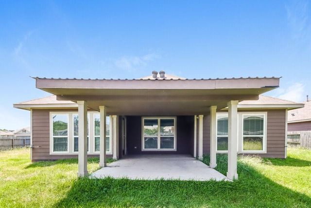 1149 Shadow Glenn Drive, Conroe, TX 77301