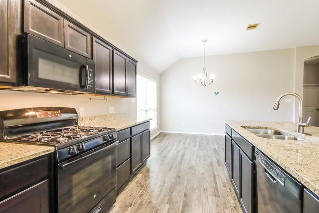 1149 Shadow Glenn Drive, Conroe, TX 77301