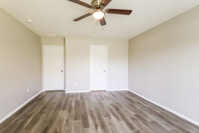 1149 Shadow Glenn Drive, Conroe, TX 77301