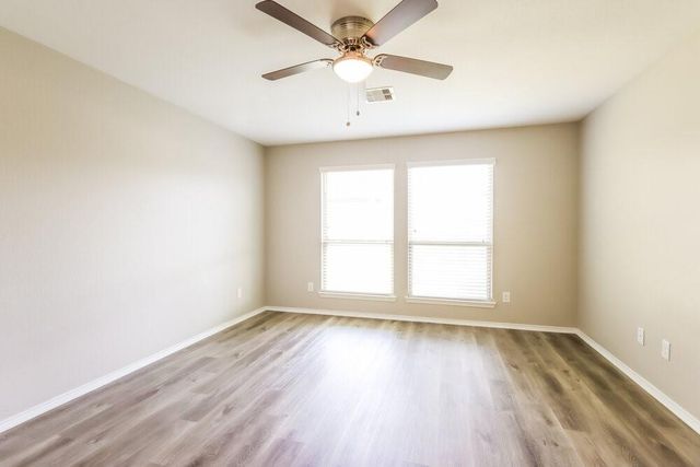 1149 Shadow Glenn Drive, Conroe, TX 77301