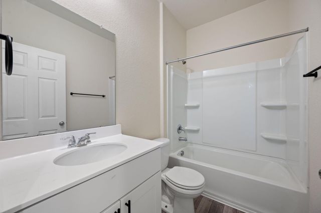 184 Gunther WAY, Taylor, TX 76574