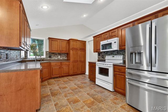 5 Lexington Lane, Washington, MO 63090