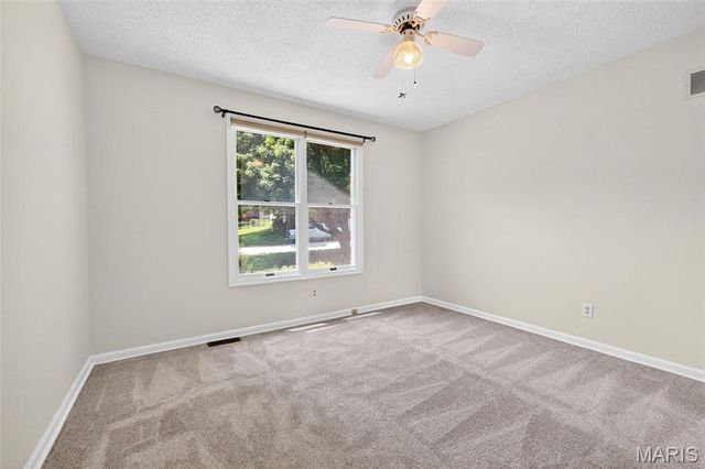 5 Lexington Lane, Washington, MO 63090