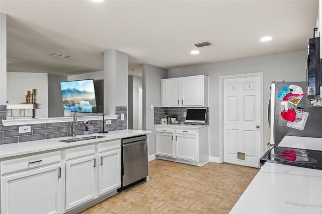 3301 Highpoint Drive, Denton, TX 76210