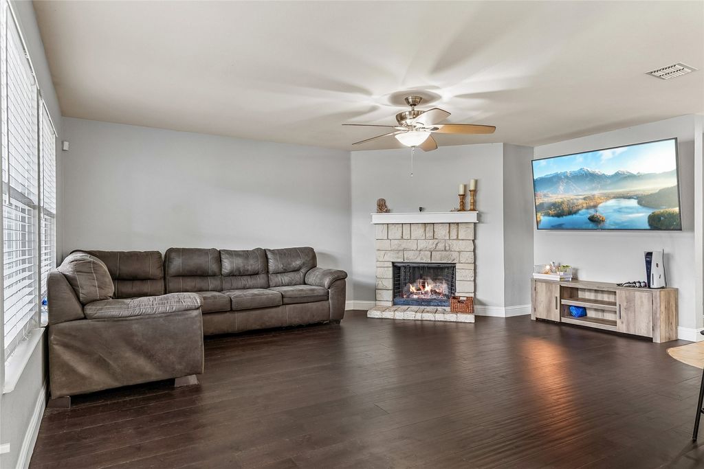 3301 Highpoint Drive, Denton, TX 76210 — photo 4