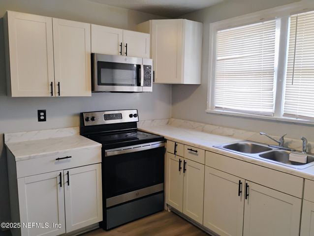 1410 W 12TH Street, Jacksonville, FL 32209