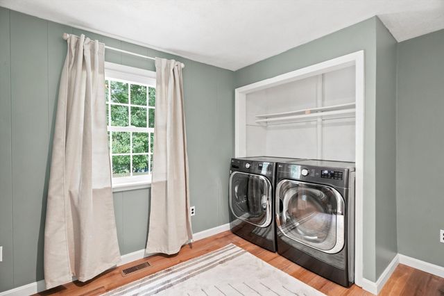 13 Hilltop Dr, Burlington, MA 01803