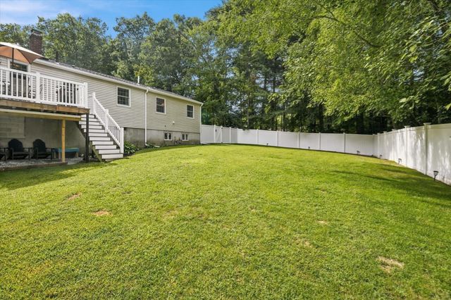 13 Hilltop Dr, Burlington, MA 01803
