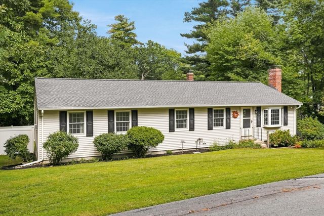 13 Hilltop Dr, Burlington, MA 01803