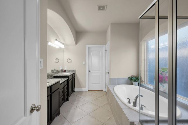 243 Soaring Pines Place, Montgomery, TX 77316