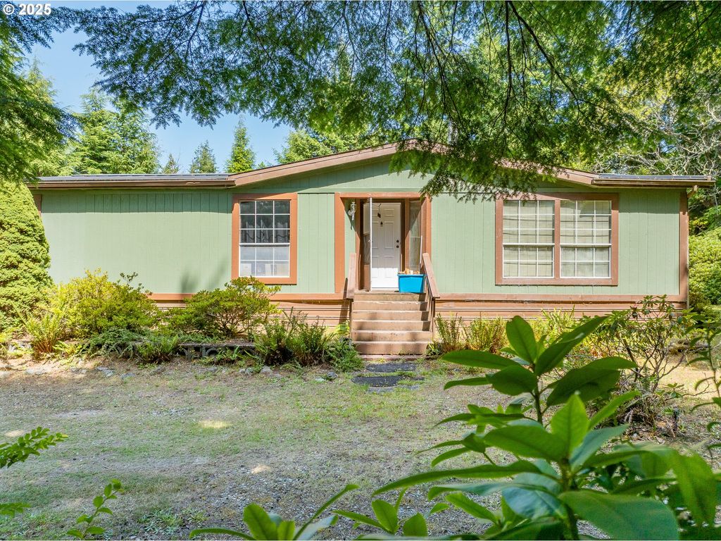 56399 CHRISTOPHER Rd, Bandon, OR 97411