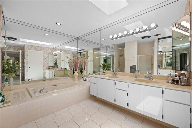 352 River Edge Road, Jupiter, FL 33477