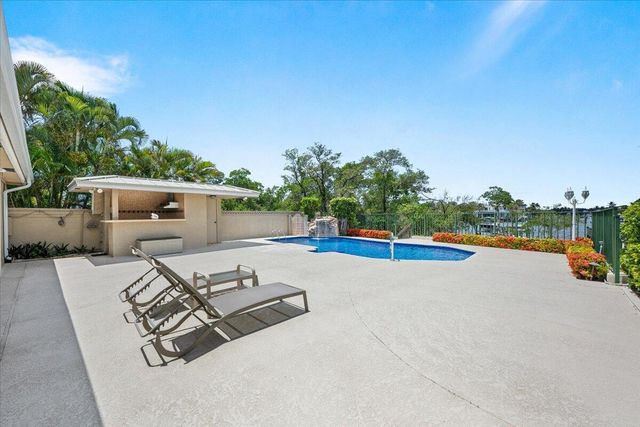 352 River Edge Road, Jupiter, FL 33477