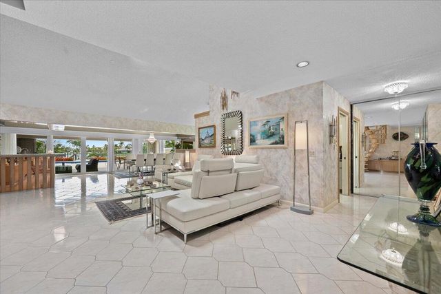 352 River Edge Road, Jupiter, FL 33477