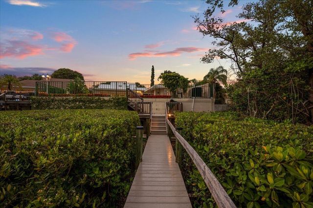 352 River Edge Road, Jupiter, FL 33477