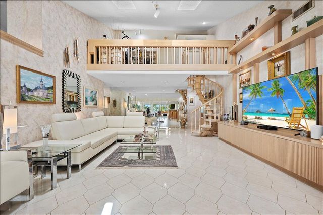 352 River Edge Road, Jupiter, FL 33477