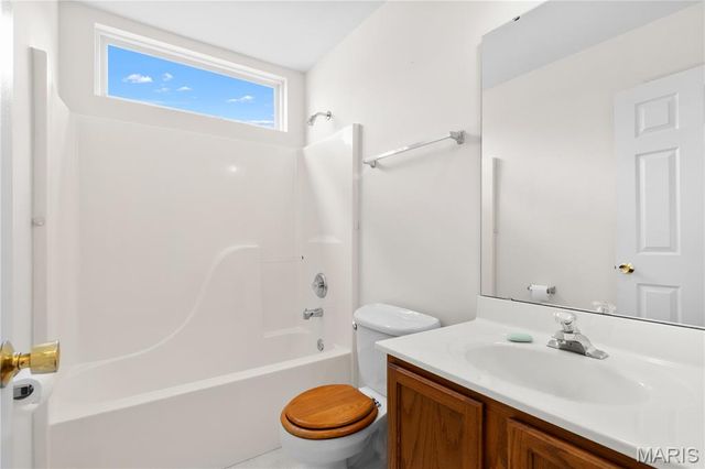 124 Park Ridge Drive, O'fallon, MO 63366