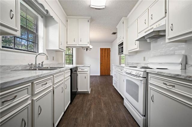 509 Ridgewood Drive, Daphne, AL 36526