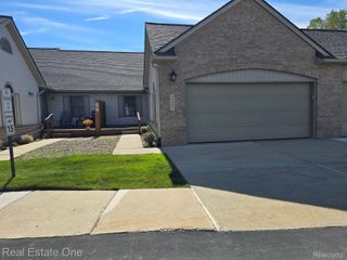 44609 Meadowcreek Lane 24, Canton Charter Township, MI 48187