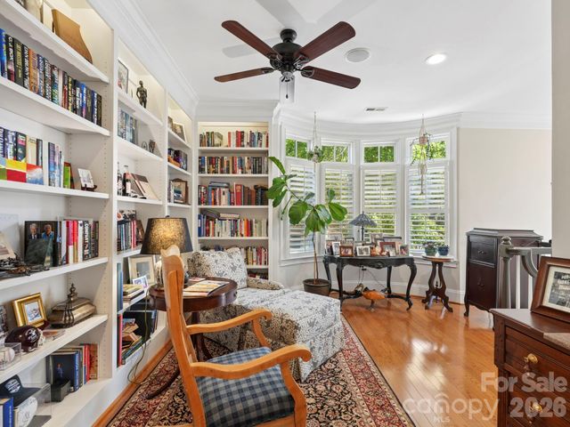 6826 Louisburg Square Lane, Charlotte, NC 28210
