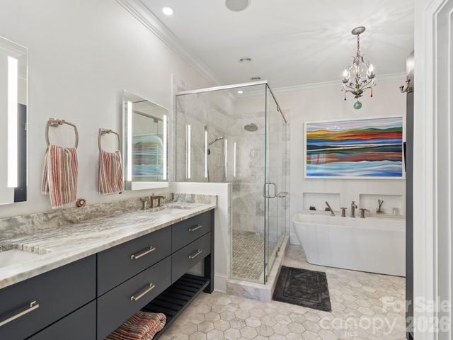 6826 Louisburg Square Lane, Charlotte, NC 28210