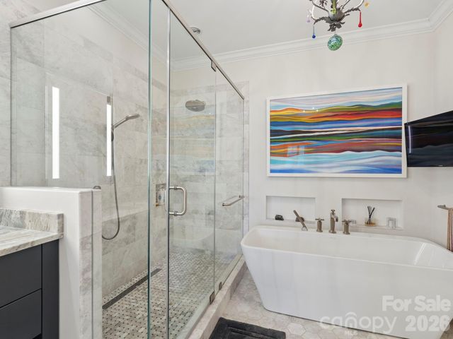 6826 Louisburg Square Lane, Charlotte, NC 28210