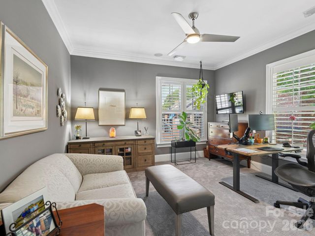 6826 Louisburg Square Lane, Charlotte, NC 28210