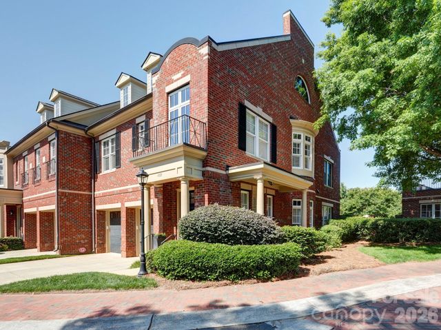 6826 Louisburg Square Lane, Charlotte, NC 28210