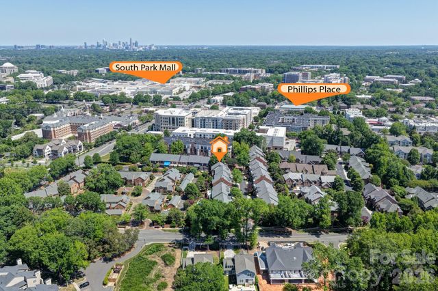 6826 Louisburg Square Lane, Charlotte, NC 28210