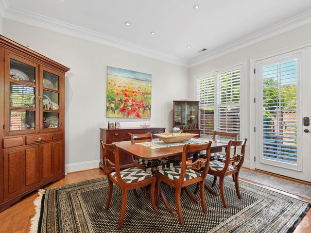 6826 Louisburg Square Lane, Charlotte, NC 28210