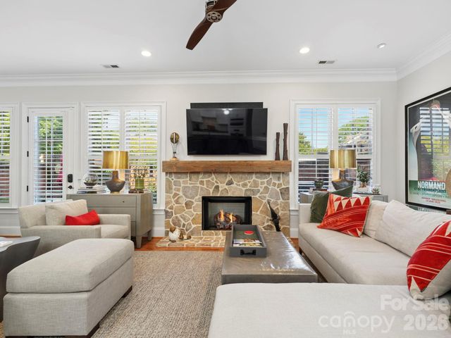 6826 Louisburg Square Lane, Charlotte, NC 28210