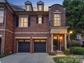6826 Louisburg Square Lane, Charlotte, NC 28210