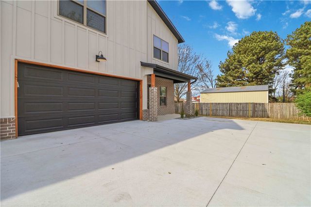 3406 SE K Street 2, Bentonville, AR 72712