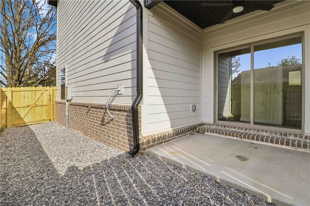 3406 SE K Street 2, Bentonville, AR 72712