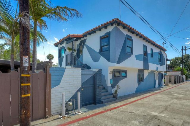 939 Olive Street 2, Coronado, CA 92118
