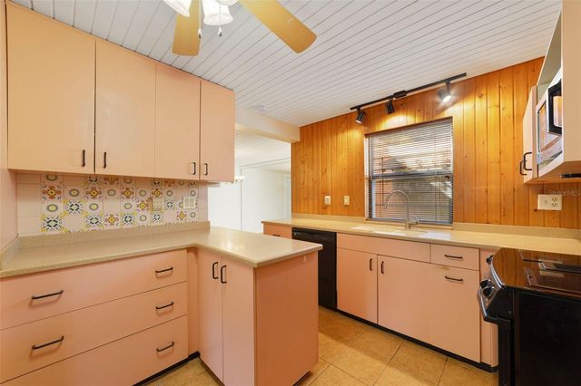 809 WILSON AVENUE, Leesburg, FL 34748