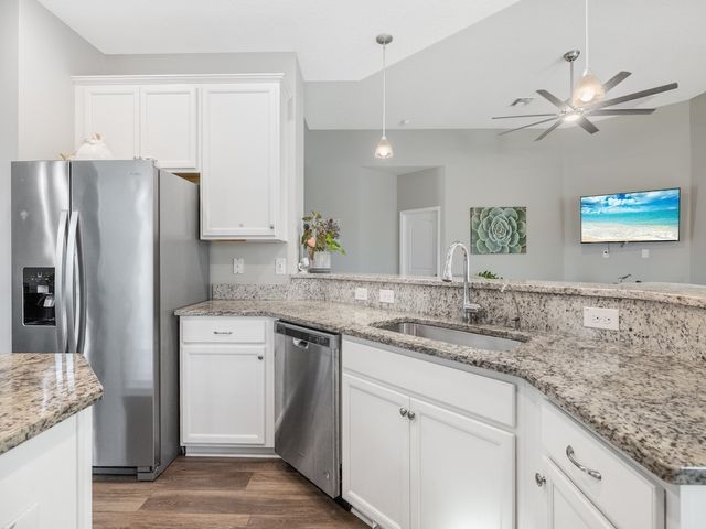 8476 Laguna Circle, Sebastian, FL 32976