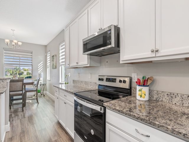 8476 Laguna Circle, Sebastian, FL 32976