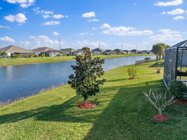 8476 Laguna Circle, Sebastian, FL 32976