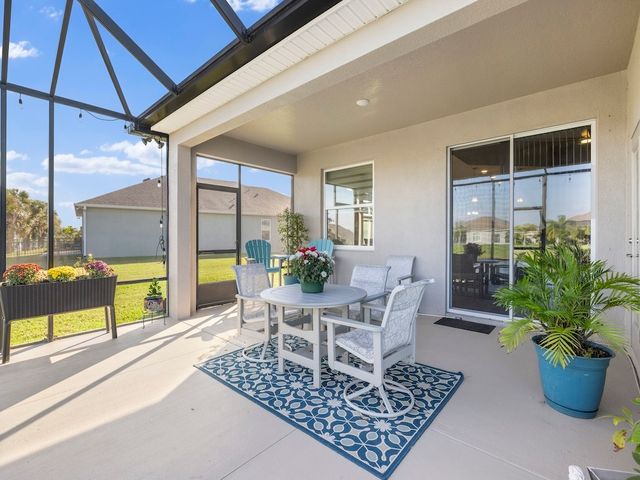 8476 Laguna Circle, Sebastian, FL 32976