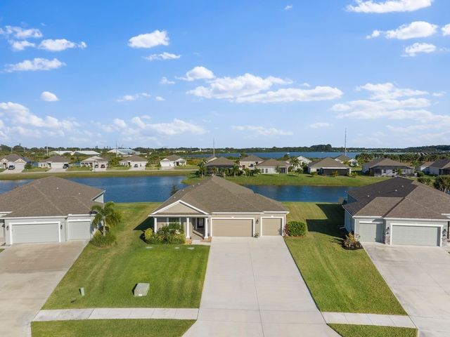 8476 Laguna Circle, Sebastian, FL 32976